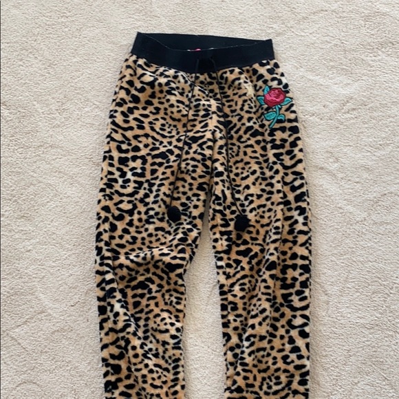 Super soft Betsey Johnson pajama pants - Picture 3 of 6